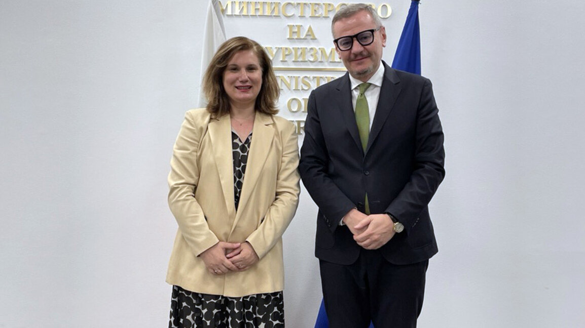 Po diskutohet krijimi i linjës ajrore Sofje – Tiranë