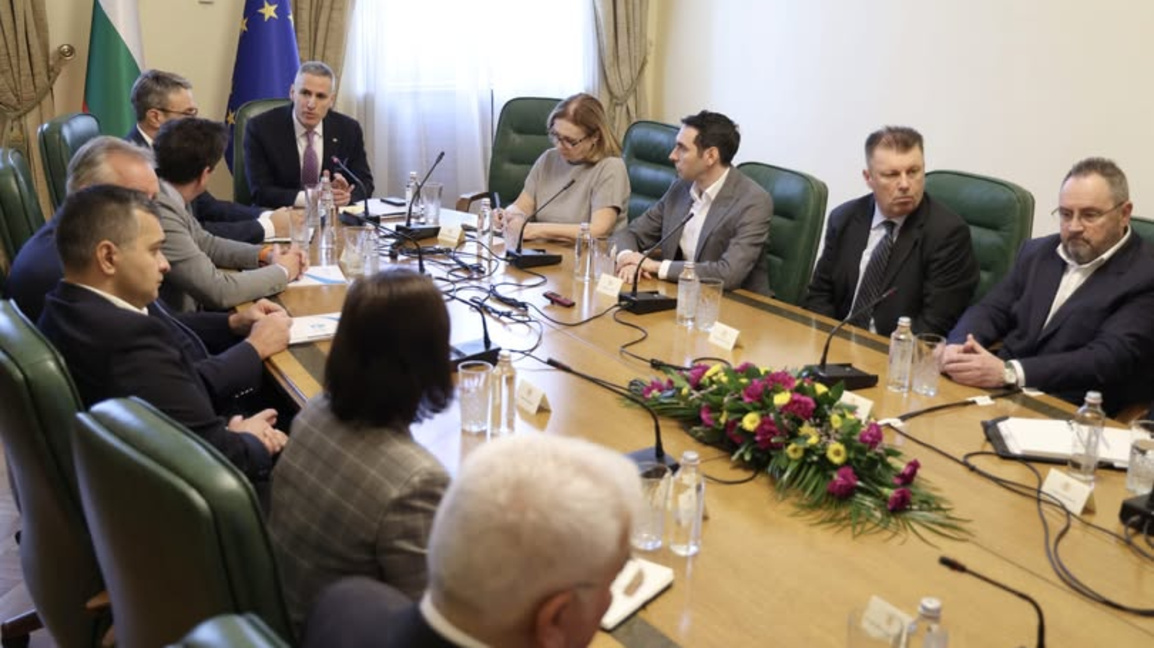 Андрей Гюров: Към момента няма опасност от недостиг на горива