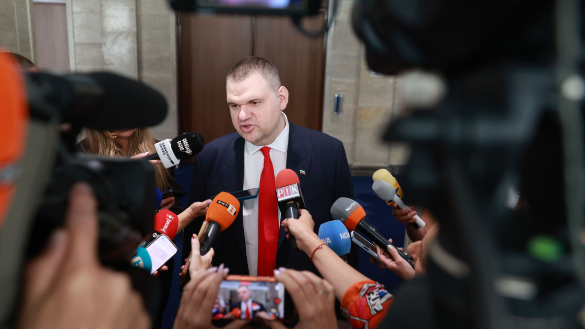 Пеевски дава на прокурор вътрешния министър за обвиненията към него