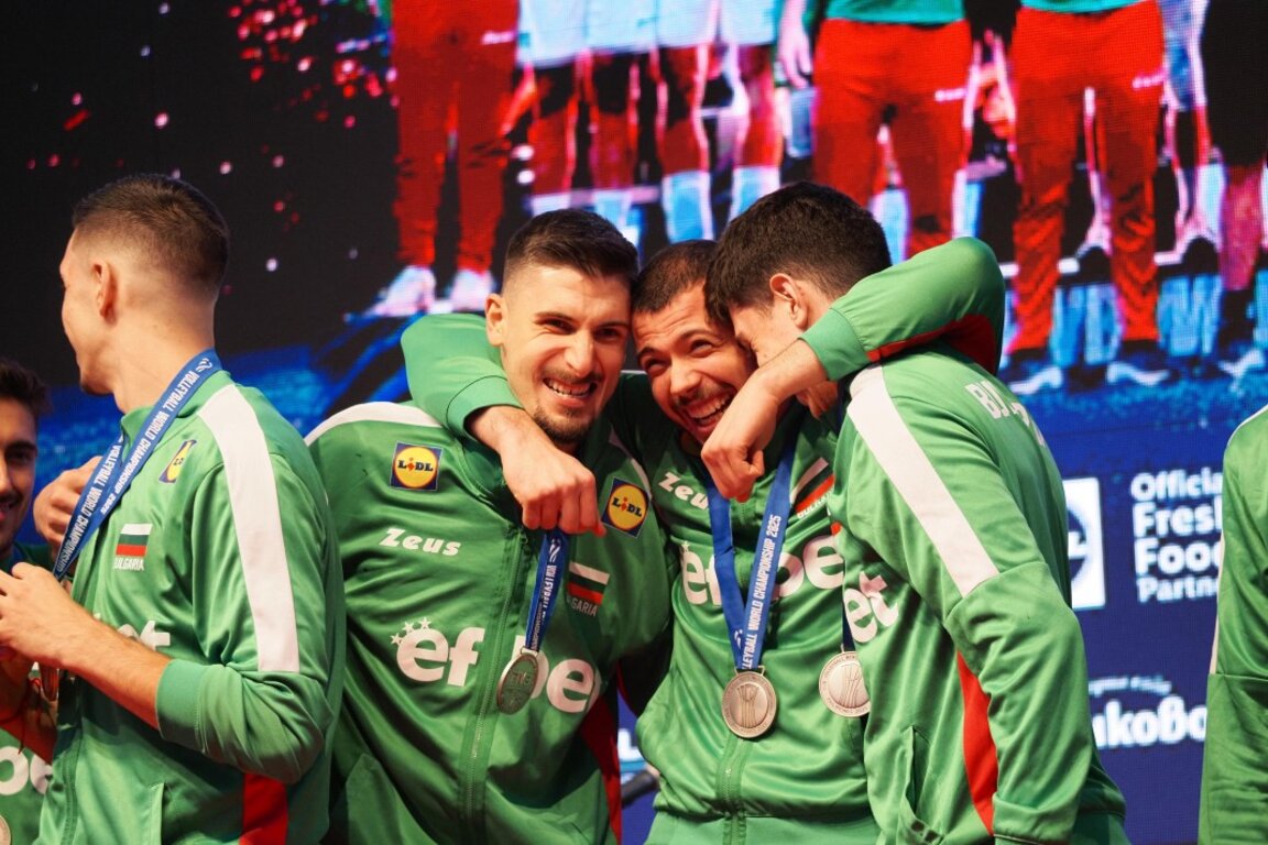 Президентът Румен Радев ще отличи с почетни плакети националния отбор по волейбол