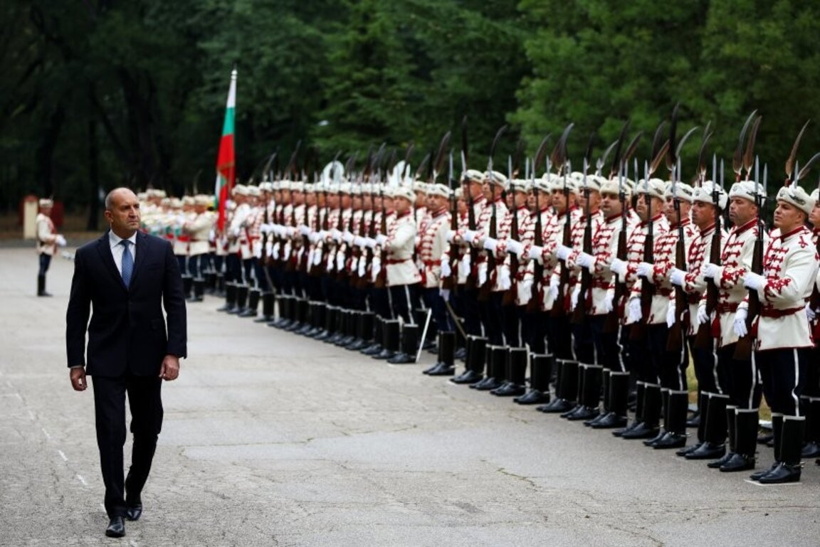 President Radev: Firefighting equipment should be purchased for the Air ...