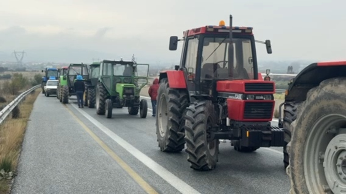 Гръцки трактори в района на "Кулата"