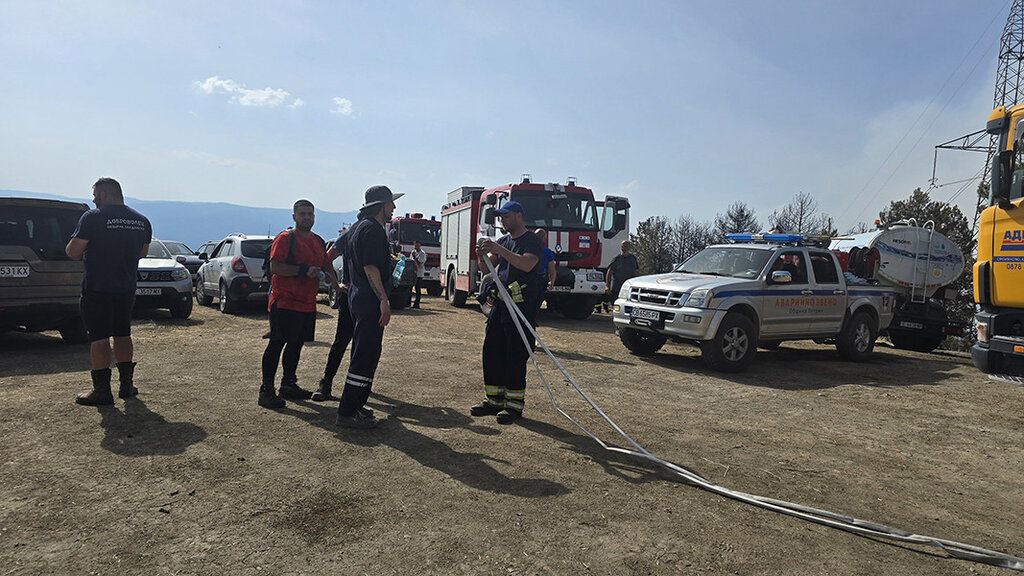 A WWF-Bulgaria campaign provides equipment to volunteers involved in firefighting