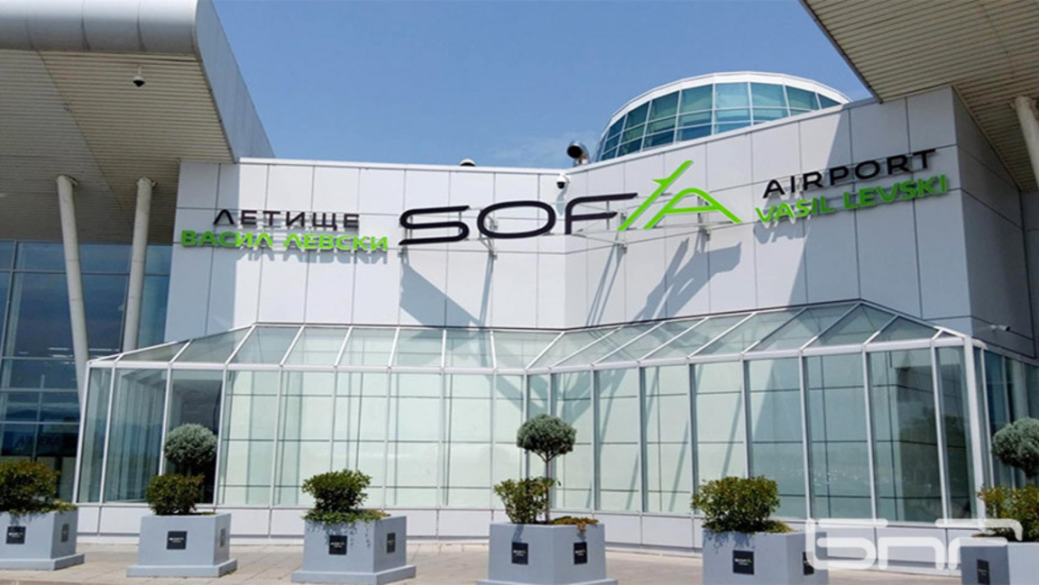 На Летище София задържаха контрабандни електронни цигари и устройства 