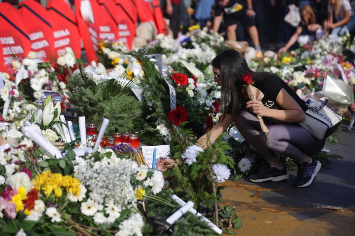 Майката на една от 16-те жертви на трагедията в Нови Сад обяви, че започва гладна стачка