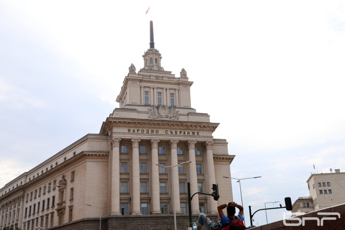 Семь акций протеста в день открытия парламента нового созыва