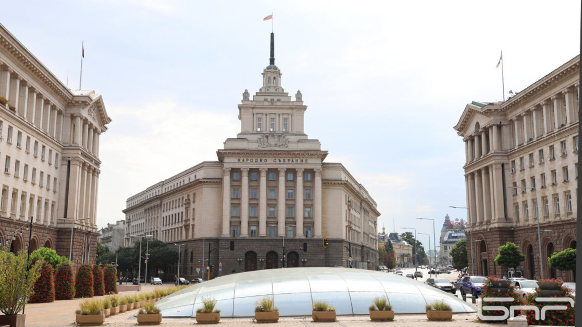 Седмица под знака на US санкциите над "Лукойл"