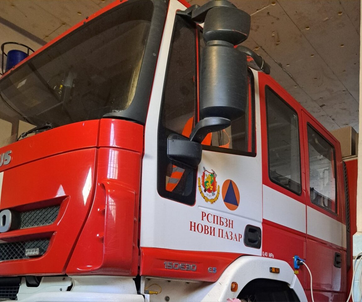 Мъж от Бургас е с тежки изгаряния след пожар във фургон край Равда