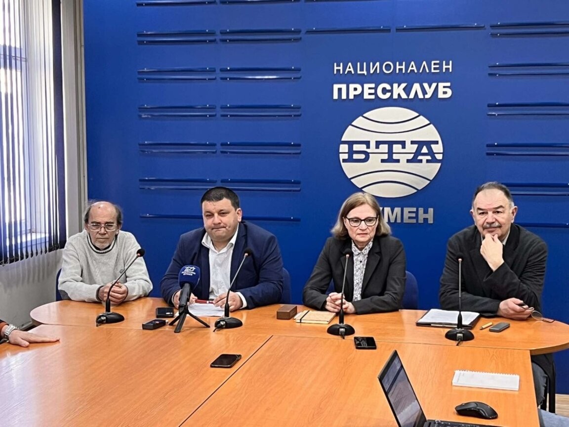 Филмите в ръцете ни