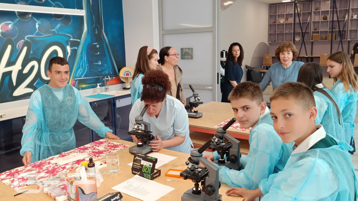 Модерен STEM център бе открит в ОУ „Георги Бенковски“ в Бургас