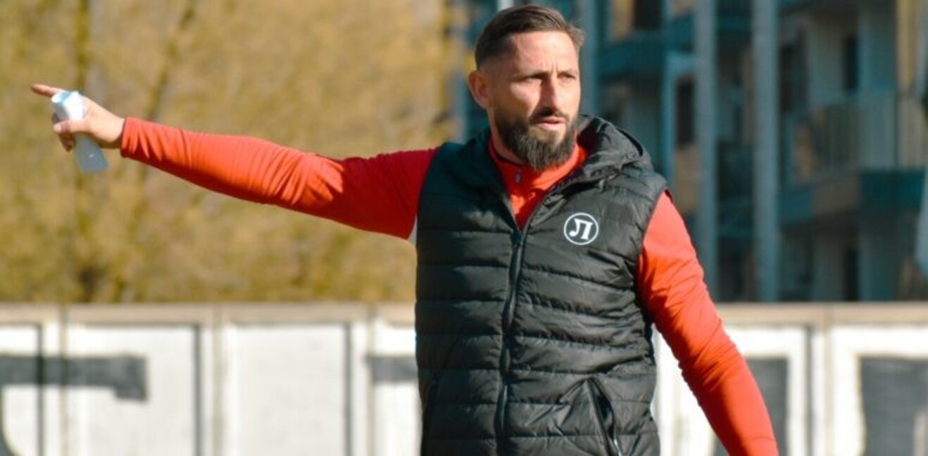 Златински поема отбора на Локомотив /Пд/ -2