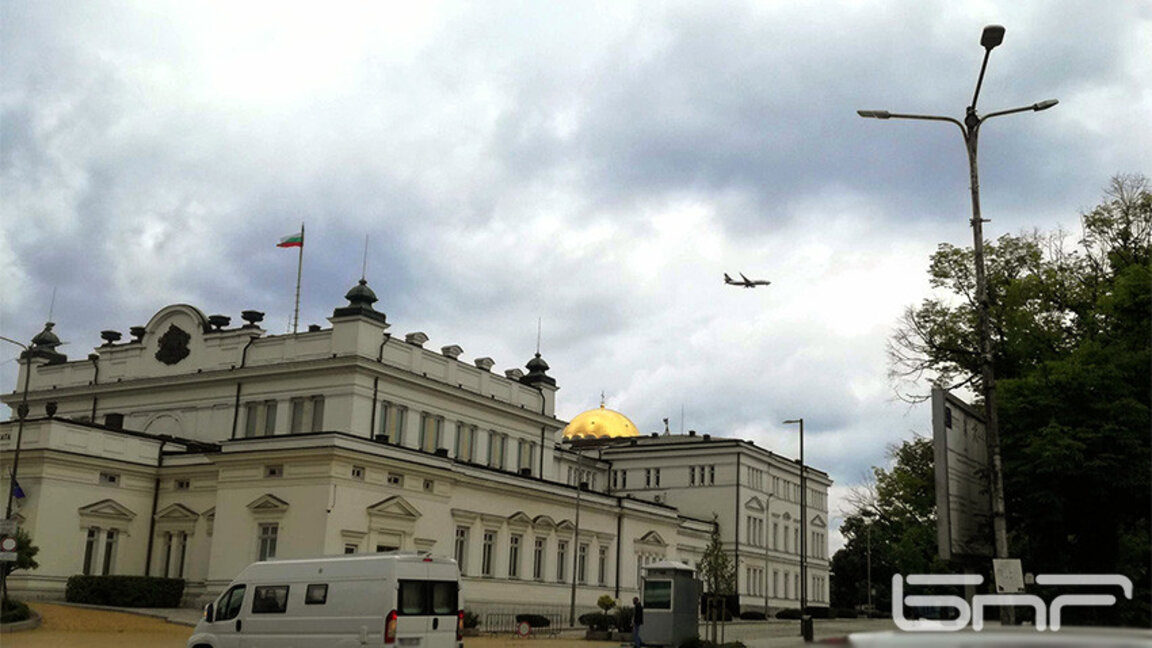 До 18° в София, но се усеща хладно и заради облачността