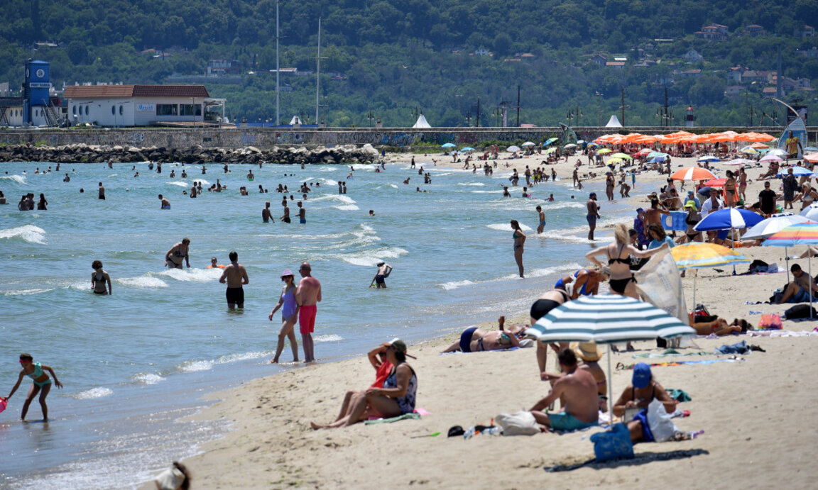 New week in Bulgaria will start with hot weather
