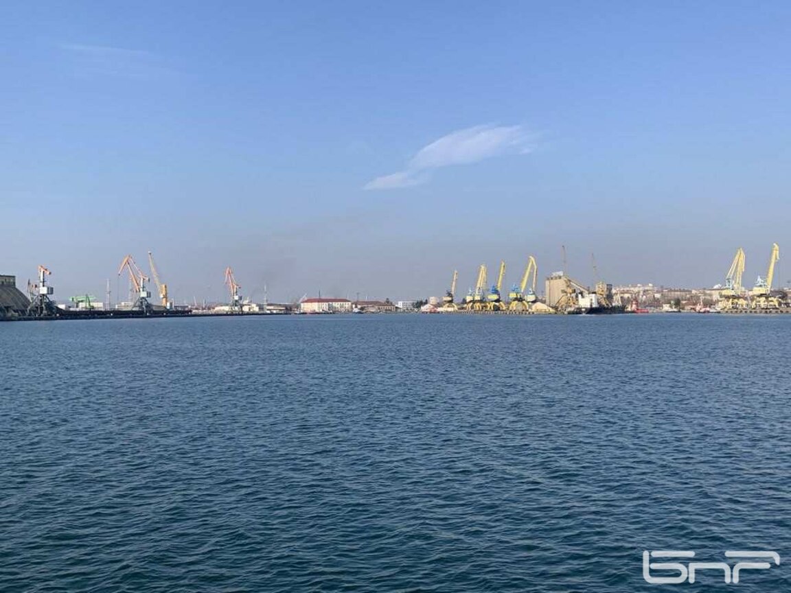 Продължават сигналите за замърсен въздух в Бургас