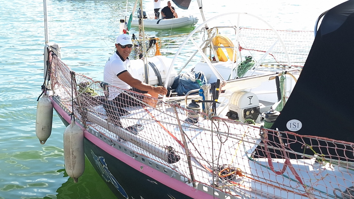 Bulgarian sailor Pavlin Nadvorni complet...