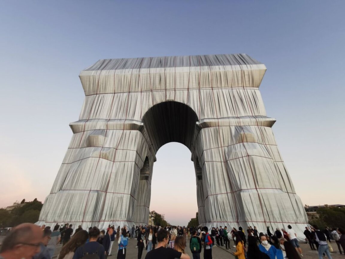 Paris, 2021, Arcul de Triumf împachetat, proiect Christo