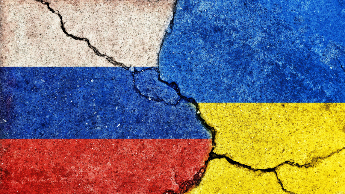Русия и Украйна се атакуваха взаимно със стотици дронове