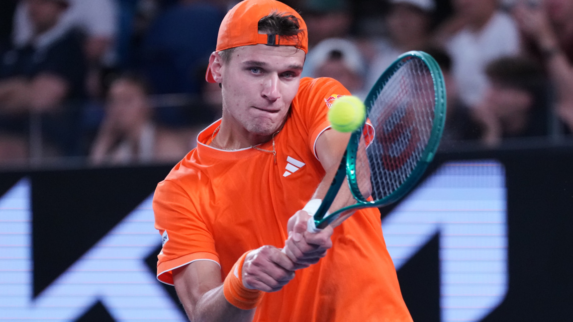 Якуб Меншик продължава защитата на титлата си в Маями