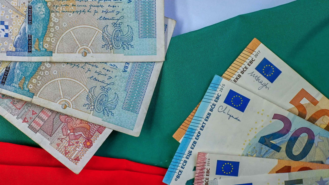 Не се предвижда удължаване на срока за двойно обращение лев/евро