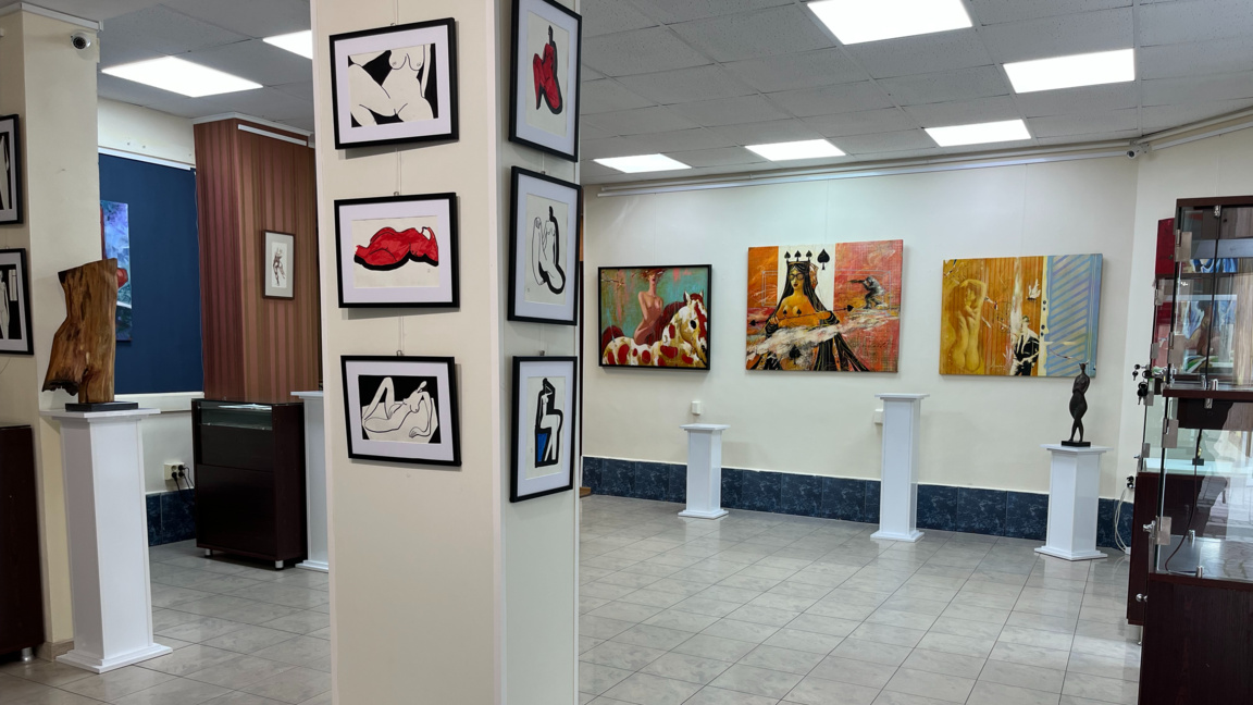 Голото тяло – носител на енергия, уязвимост и сила в пловдивска изложба 