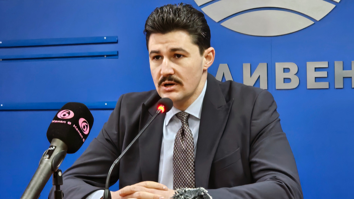 Климент Шопов: "Възраждане" иска отлагане на влизането в еврозоната
