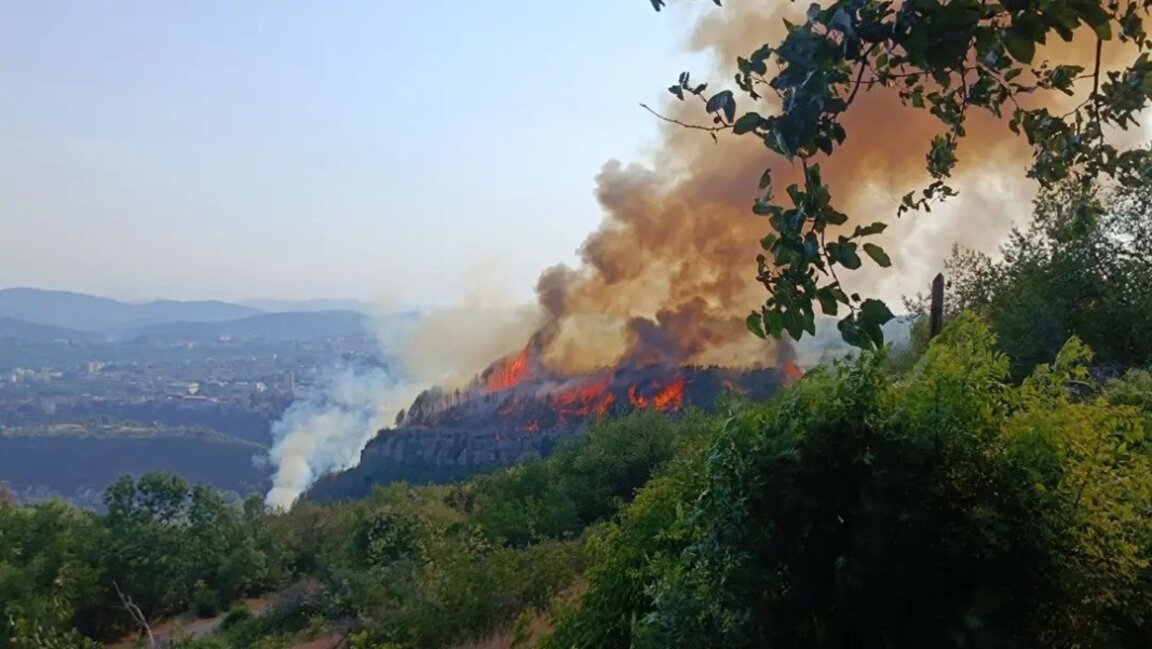 Пожар избухна край Арбанаси
