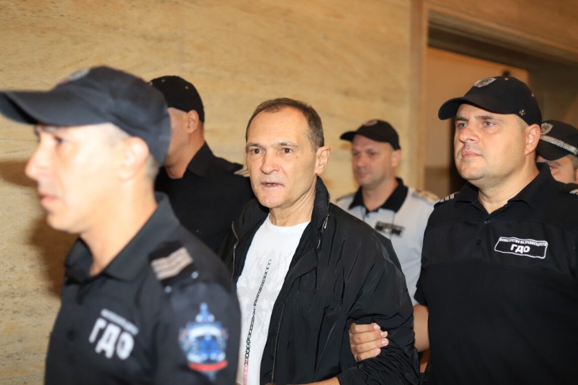 Бизнесменът Васил Божков на път към съдебната зала - 5 септември 2023 г.