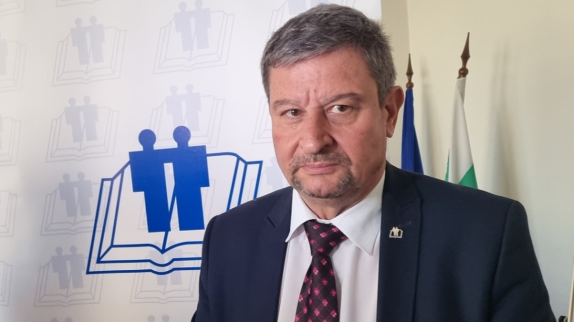 Юлиян Петров
