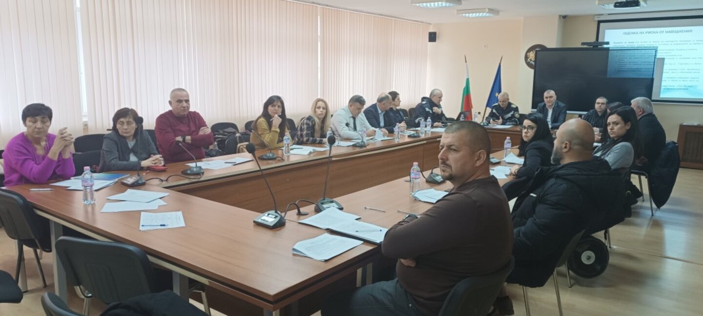 Занятие как се действа при наводнение проведе Областният щаб при защита от бедствия