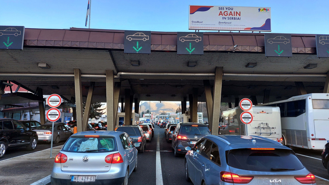 Trafic intens la frontierele Bulgariei cu Serbia și Turcia