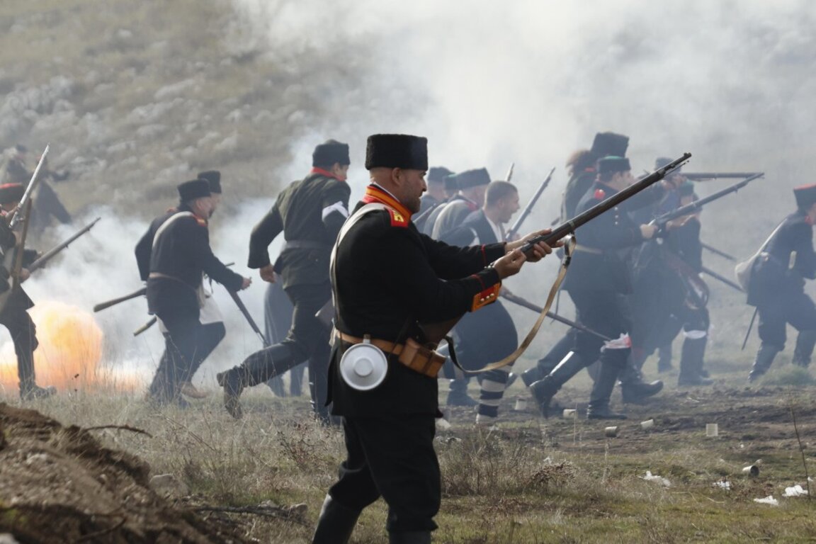 Възстановката, която пресъздаде битката при Сливница по време на Сръбско-българската война през 1885 г. на Учебния полигон "Сливница" - 16 ноември 2025 г.