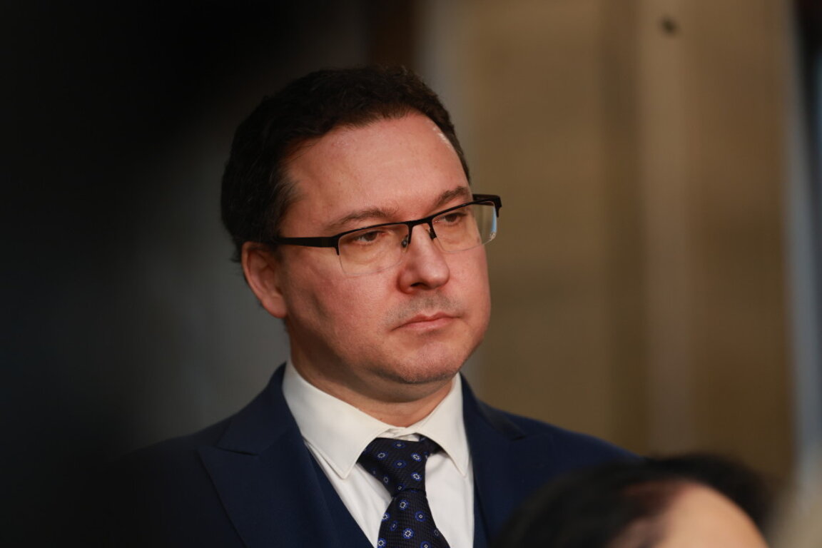 Митов за влизането си в МВР: Не търся в "Гугъл" кои са престъпници, нужно е спокойствие!