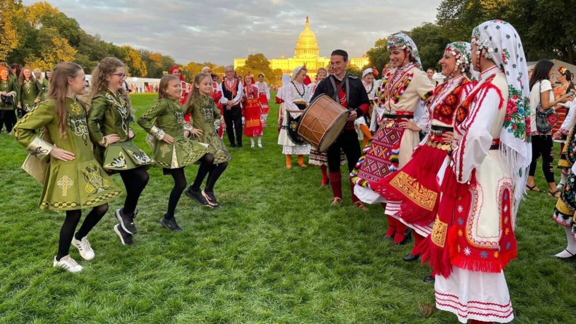 ‎300 Bulgarians from USA present Bulgarian folklore at World Culture Festival in Washington