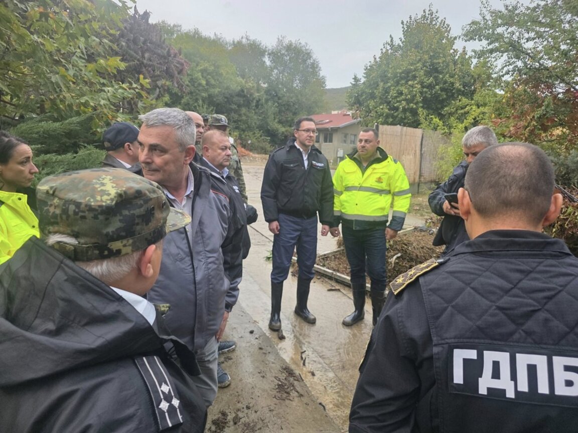 Даниел Митов: Няма хора в неизвестност на "Елените", загинаха трима души (ВИДЕО)