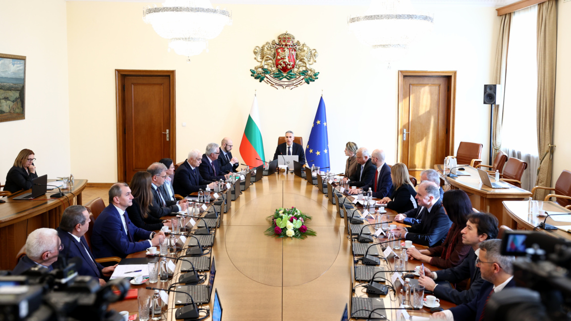 Из устройствения правилник на МС: Без вицепремиер за честни избори