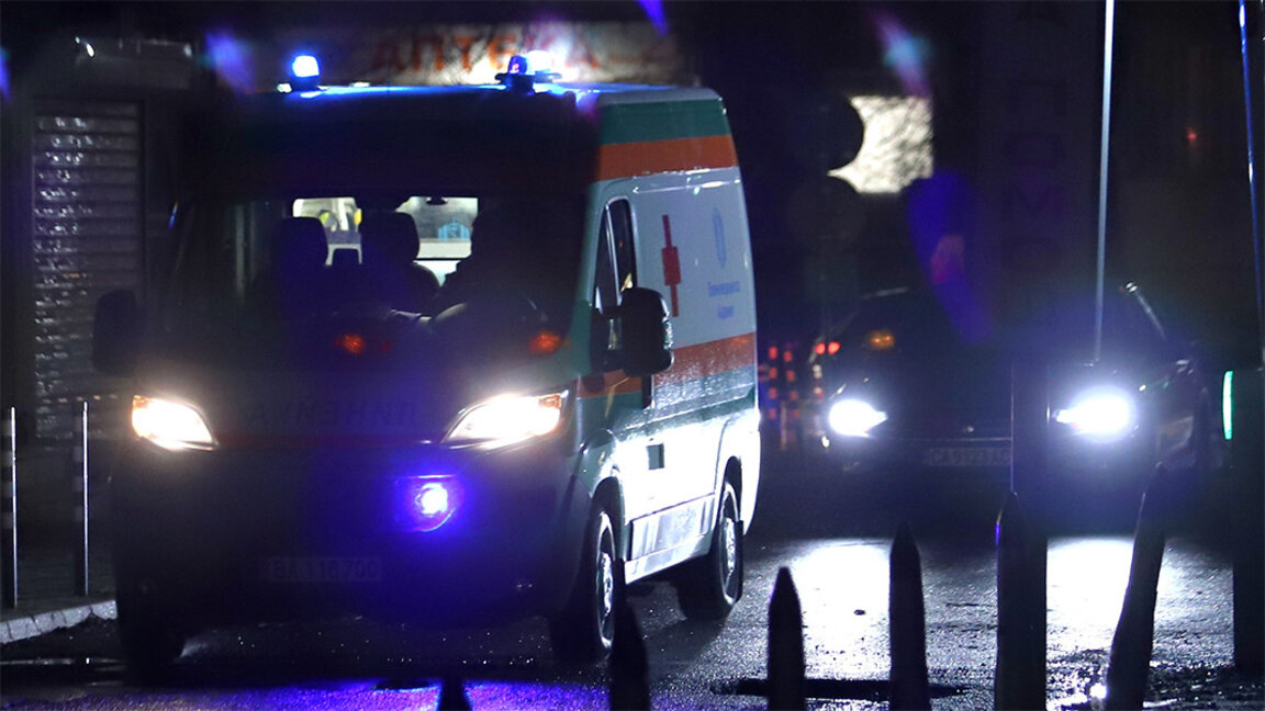 Спешна медицинска помощ е оказана на най-малко 24-ма пострадали тази вечер в центъра на София