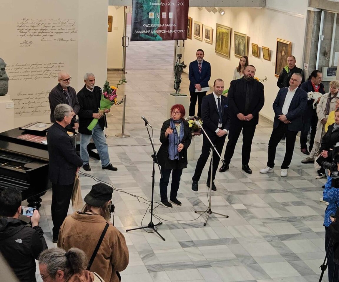 Снежана Симеонова получи Националната награда за скулптура