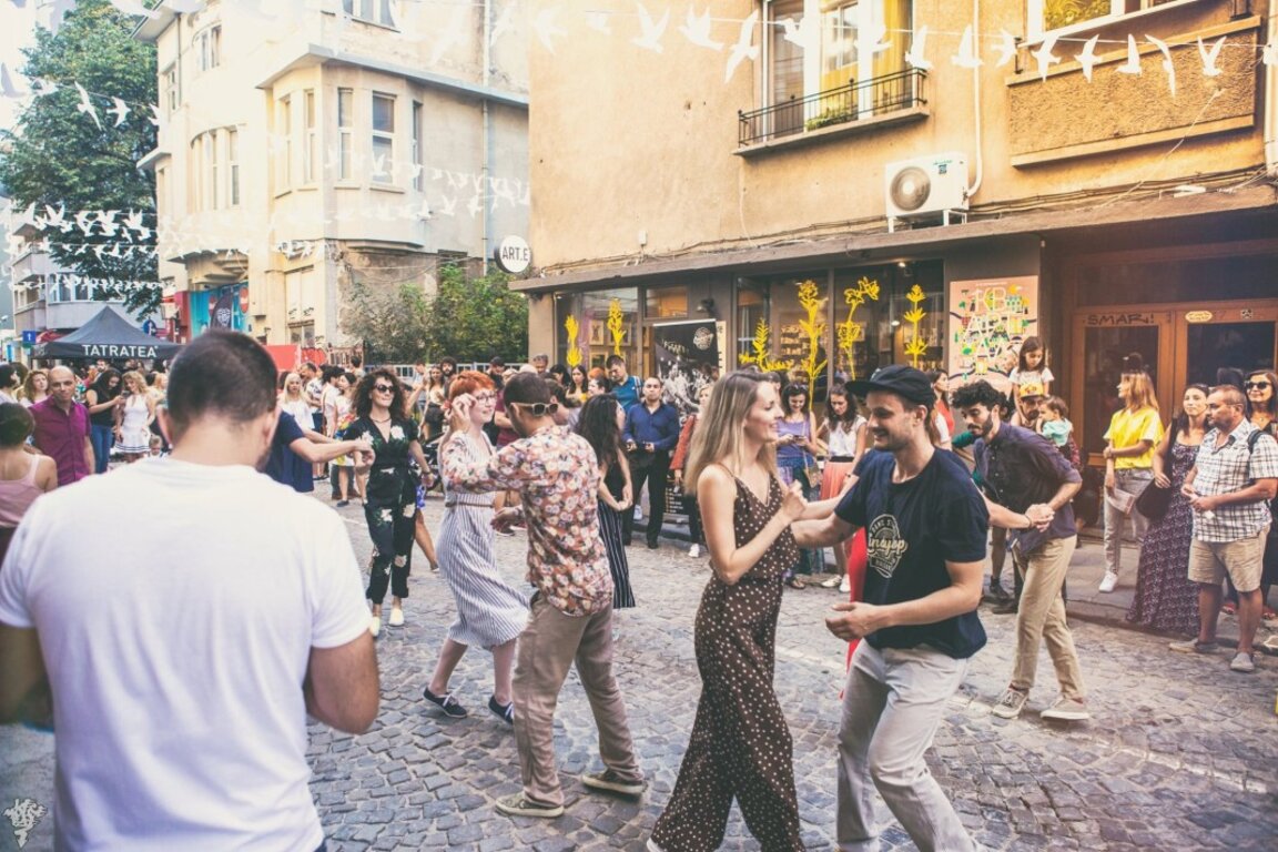 Sofia's Triaditsa Street Becomes Stage for Summer in KvARTal Festival
