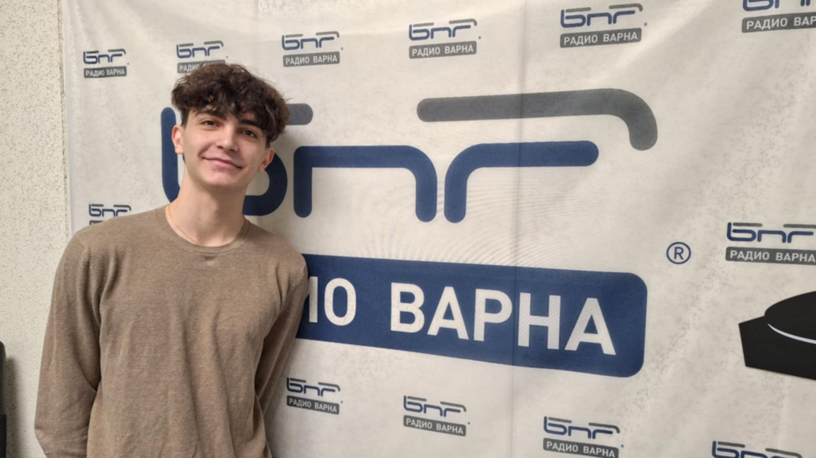 От Варна до Брюксел: Младият пианист Алек Капитанов за любовта към музиката