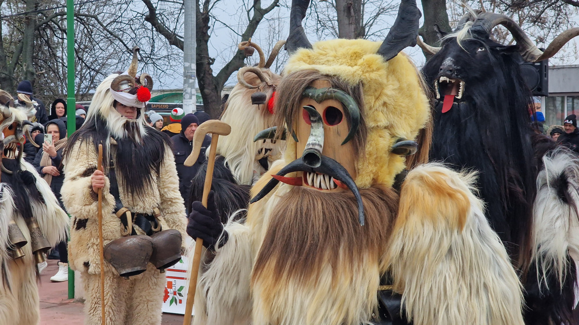 Кукерски празник се проведе в пазарджишк...