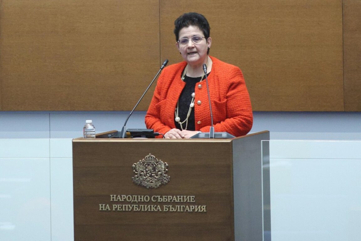 Людмила Петкова