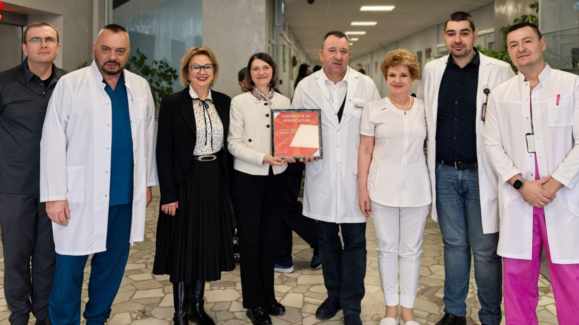 Skopje gives award to Pirogov Hospital for treating Kočani fire victims