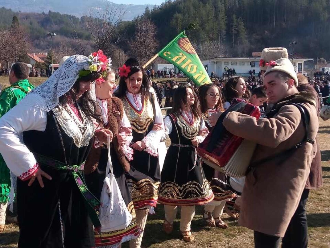 Над 1 000 участници във второто издание на фестивала "На Сурва в Джерман"