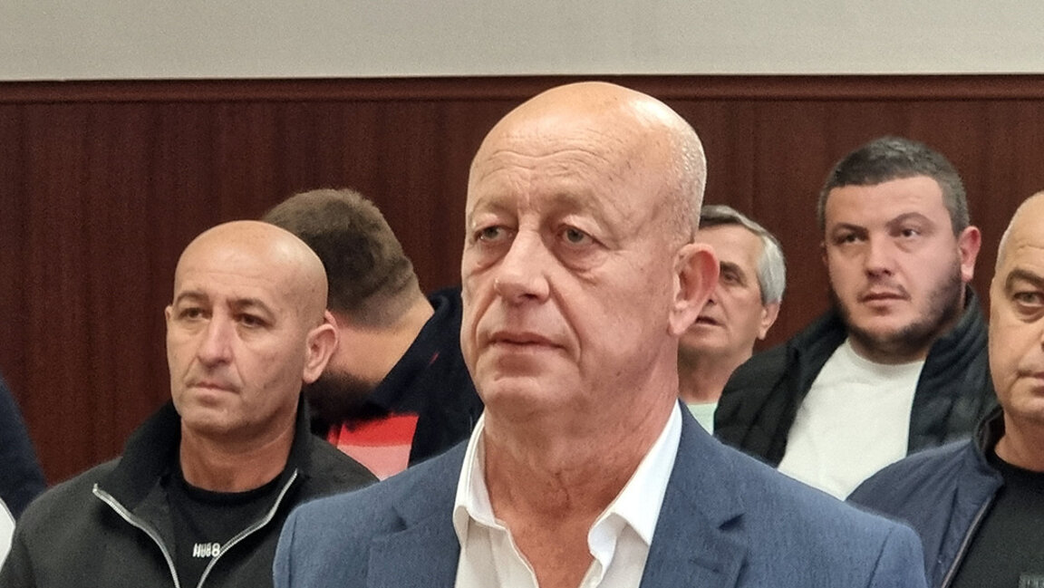 Мюмюн Искендер