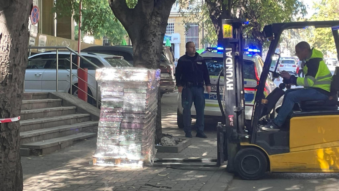 В Стара Загора пристигнаха бюлетините за президентските избори