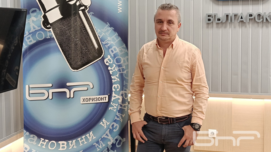 Александър Николов