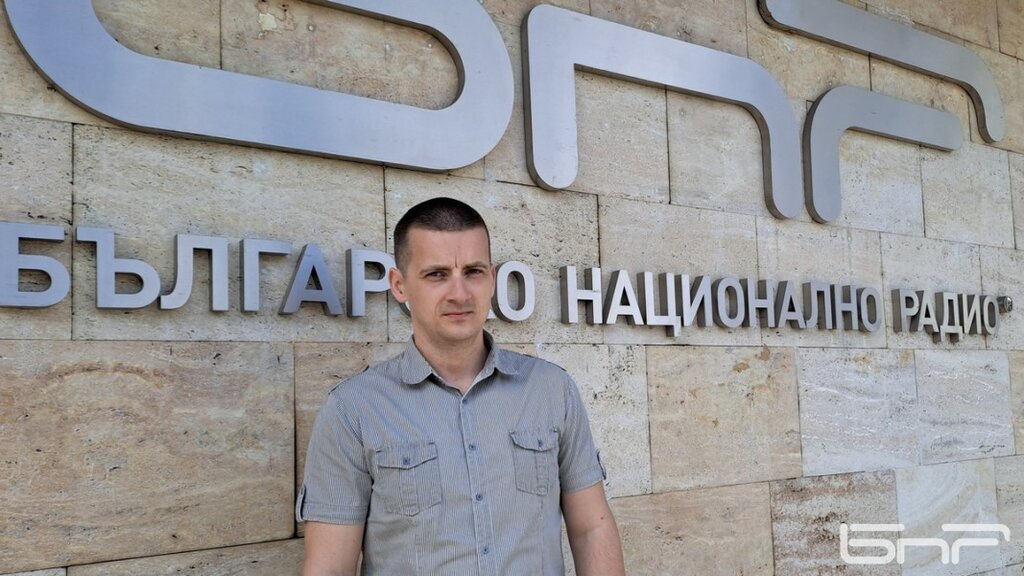 Доц. Боян Хаджиев: Зеленски се опита да не дразни алфа поведението на Тръмп