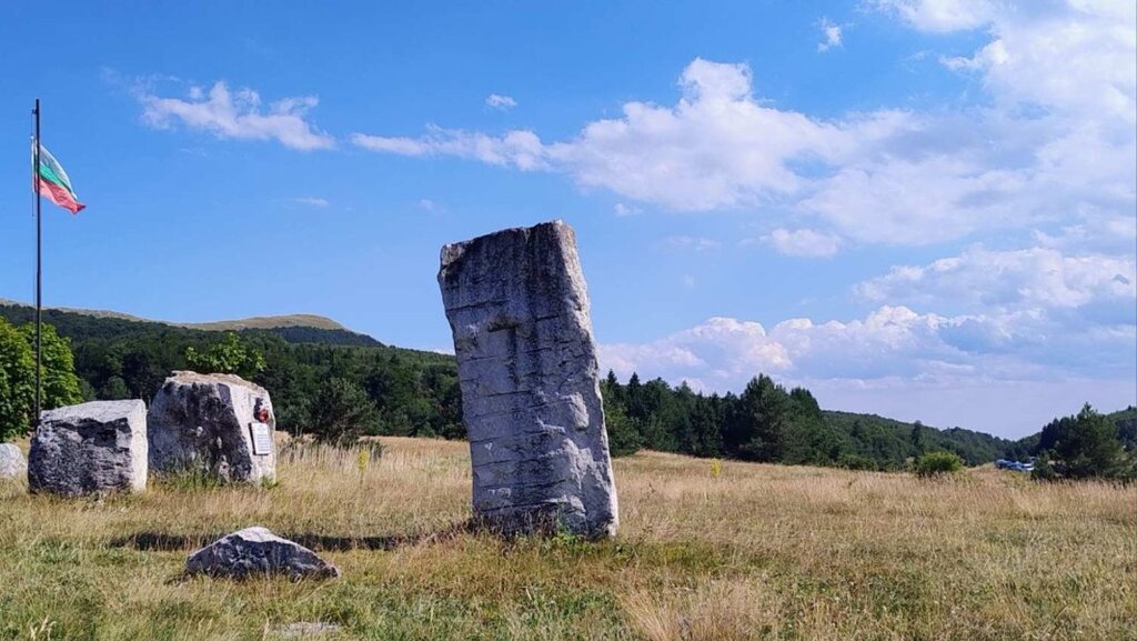 През почивните дни дневните температури ще се повишават