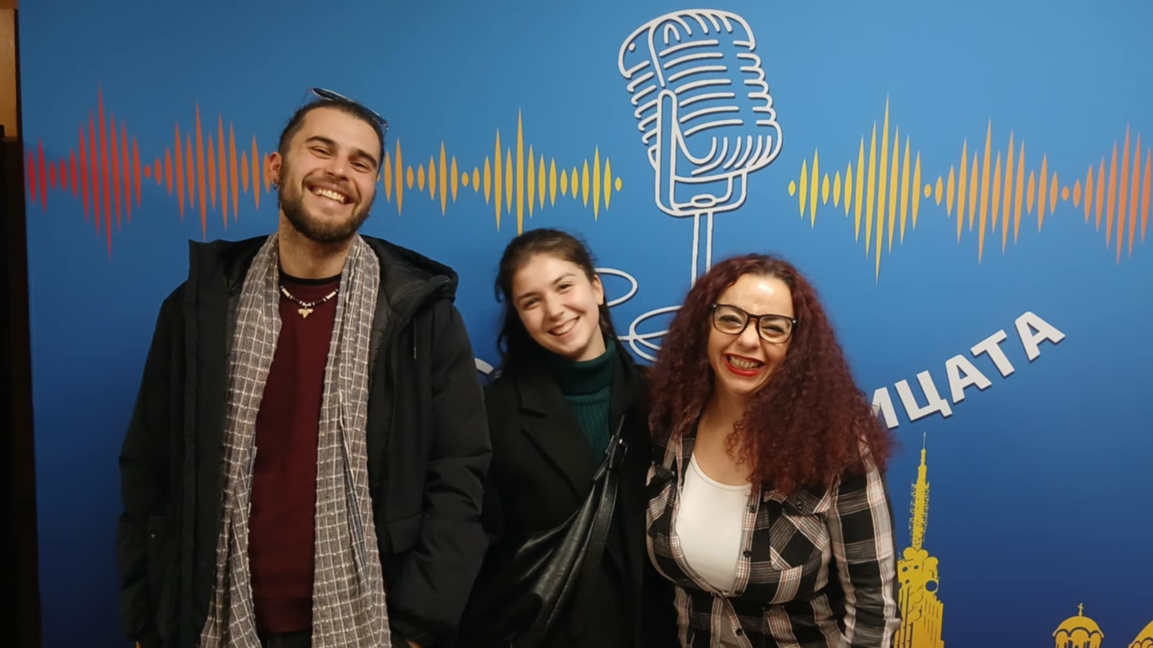 Група "Етереа" създават нови песни, преработвайки стари съкровища