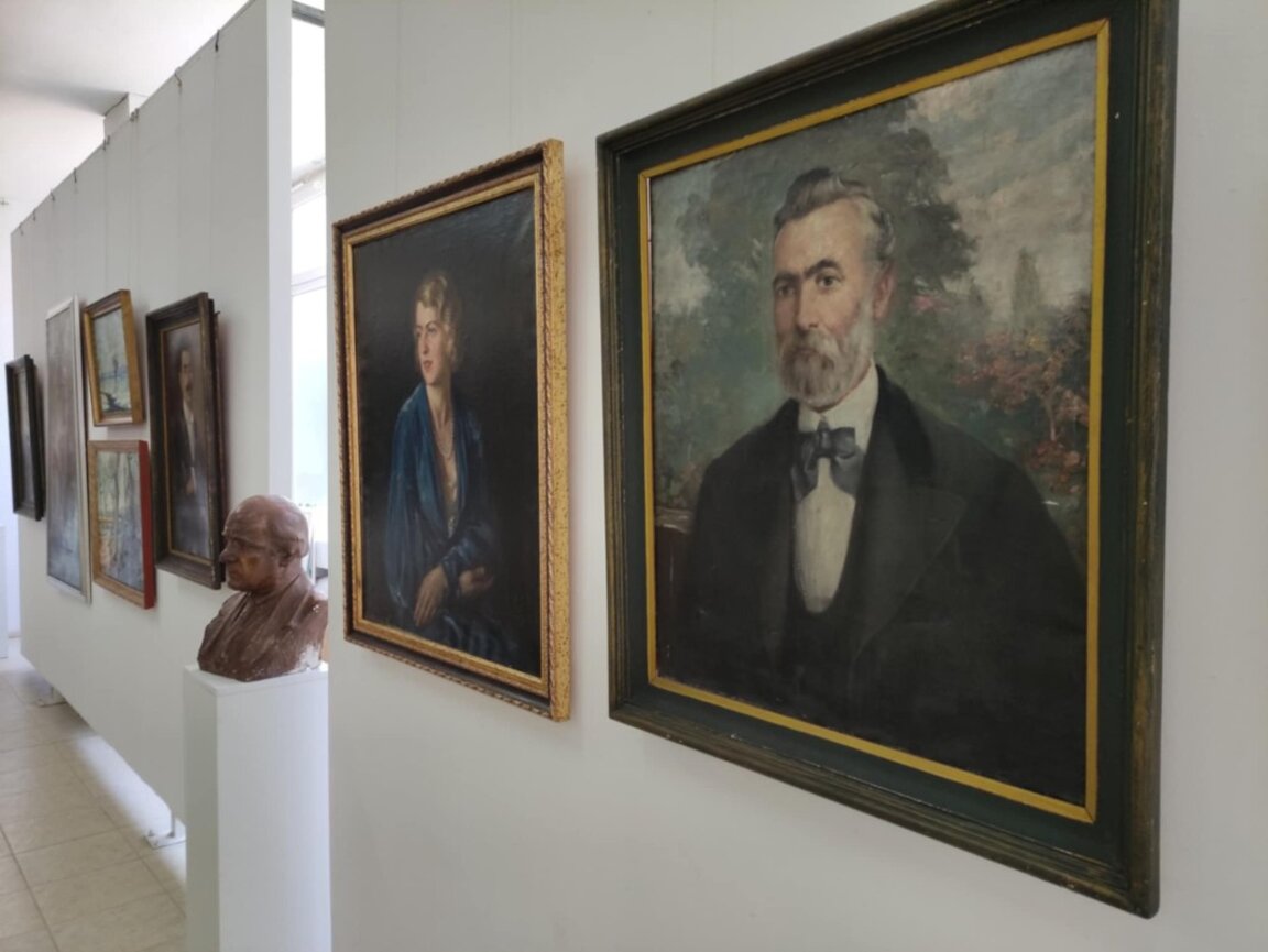 Забележителни имена в изложба
